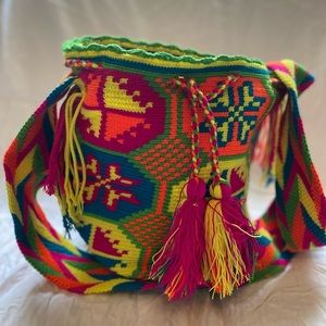 New & beautiful handmade Colombian Wayuu mochila 'bag'.Shoulder bag or crossbody